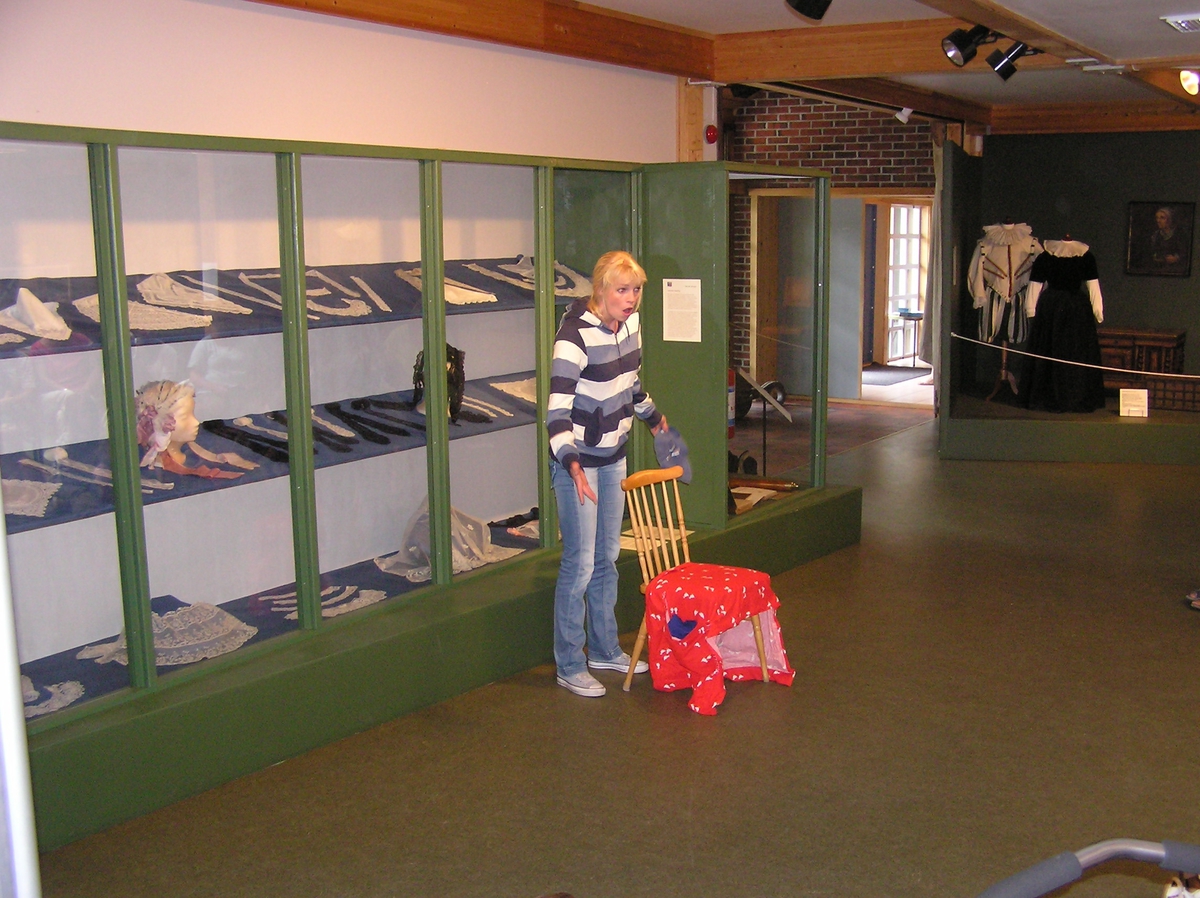 Dukketeater på Berg-Kragerø Museum. Dato Juli 2006