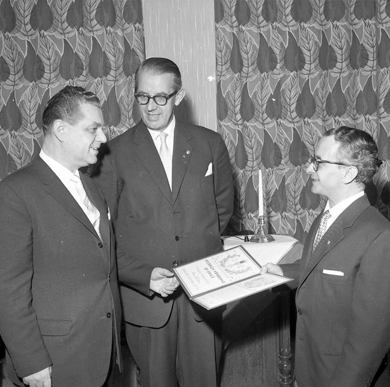 Enligt notering: "Operasångare Arne Olsson får Diplom Dec 1960".