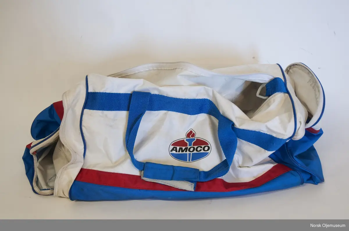 Reisebag med Amoco logo.