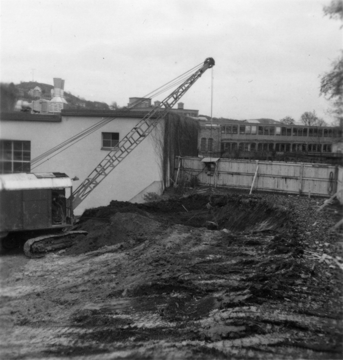 Byggnad N:o 6, tillbyggnad 1954. Schaktning.