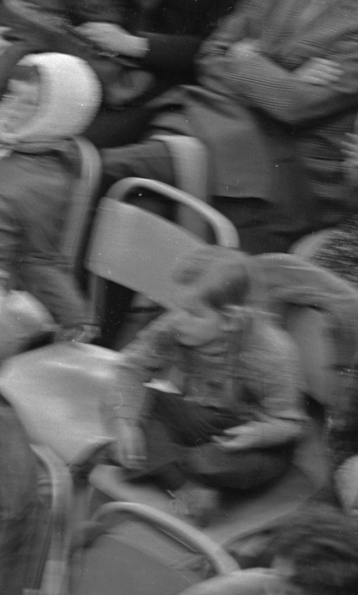 Barneteater i Aulaen.