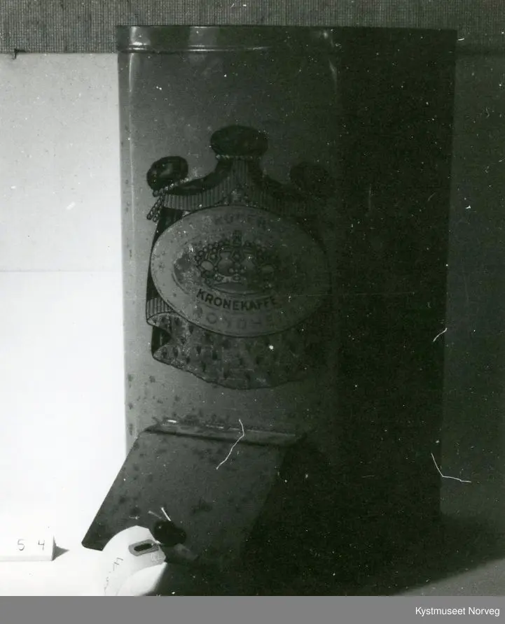 Frampå boksen står det: B.I.RODESEN A/S