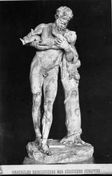 Skulptur av Silen med Bacchusbarnet (Dionysosbarnet), Paris