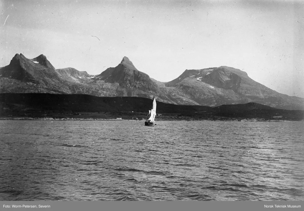 Syv søstre i Nordland - Norsk Teknisk Museum / DigitaltMuseum