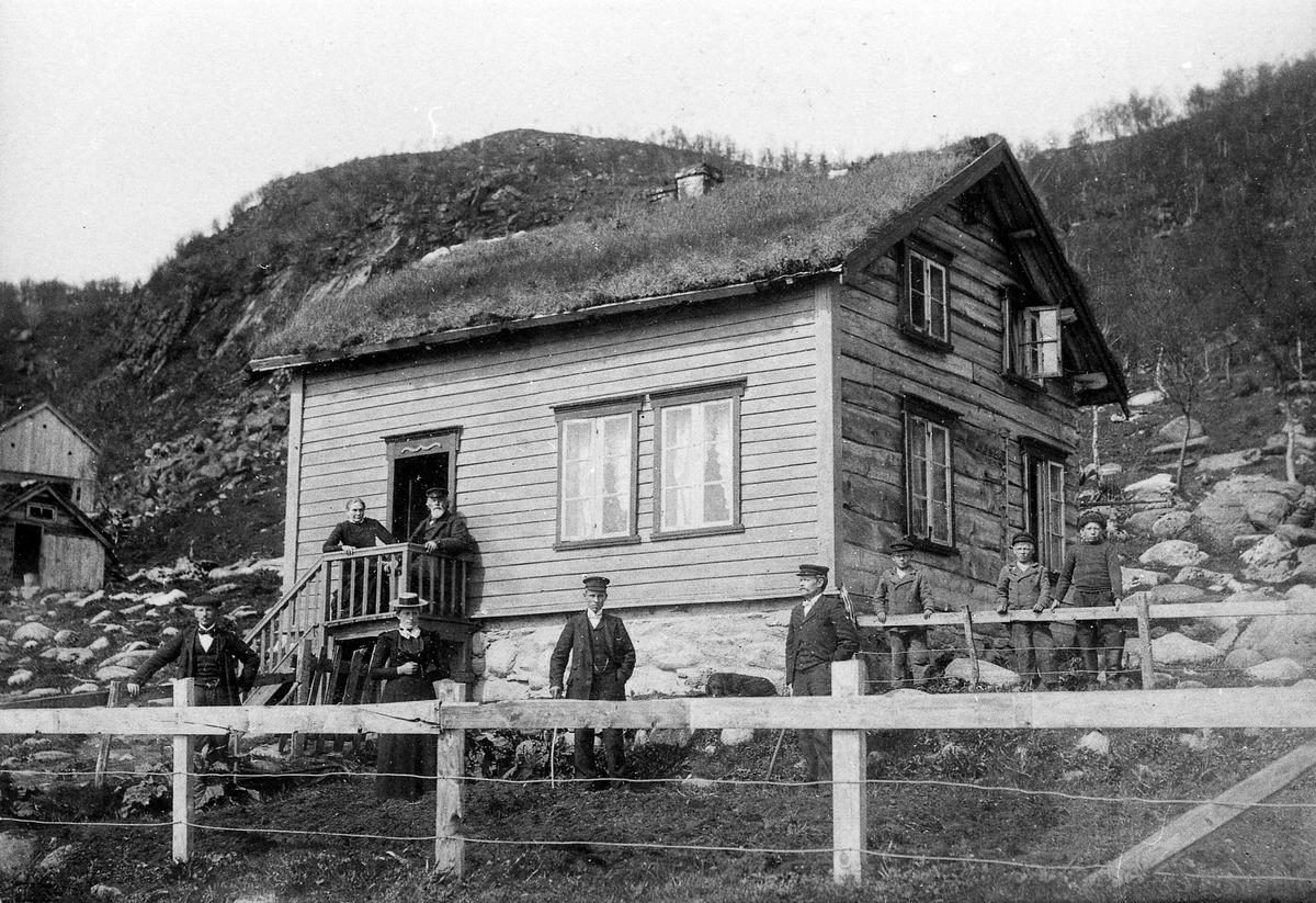 Tømmerhus i Melkerholla 1895, Skaland i Berg