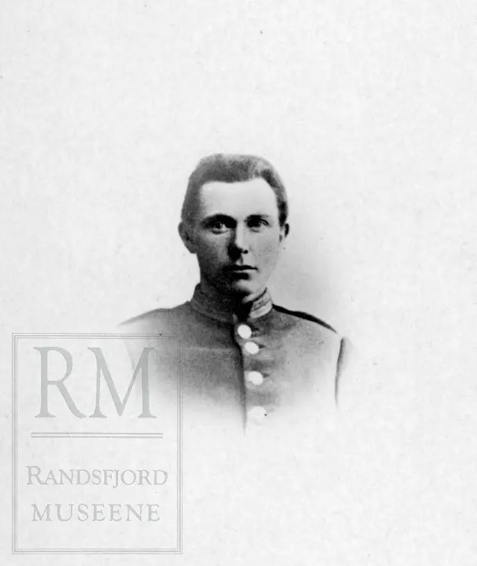 Brystbilde av Paul Hansen Roen, f. 1.11.1885 - Hadeland Folkemuseum ...
