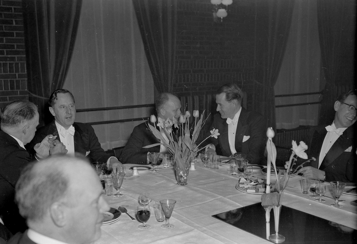 Middagsselskap i Kunstindustrimuseet og Handelsstandens Hus