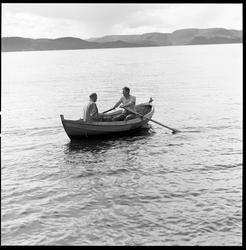 Tilflyttere, brødre på Gravastrand.