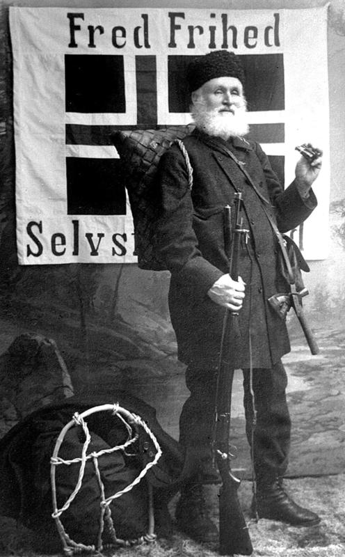 Helge Væringsaasen med fredsflagget i 1905