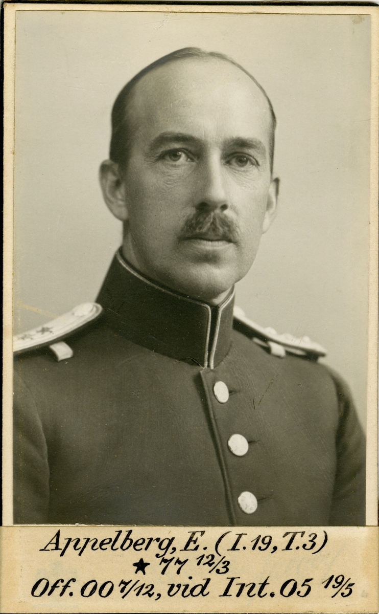 Porträtt av Einar Appelberg, officer vid Norrlands trängkår T 3 och Intendenturkåren.