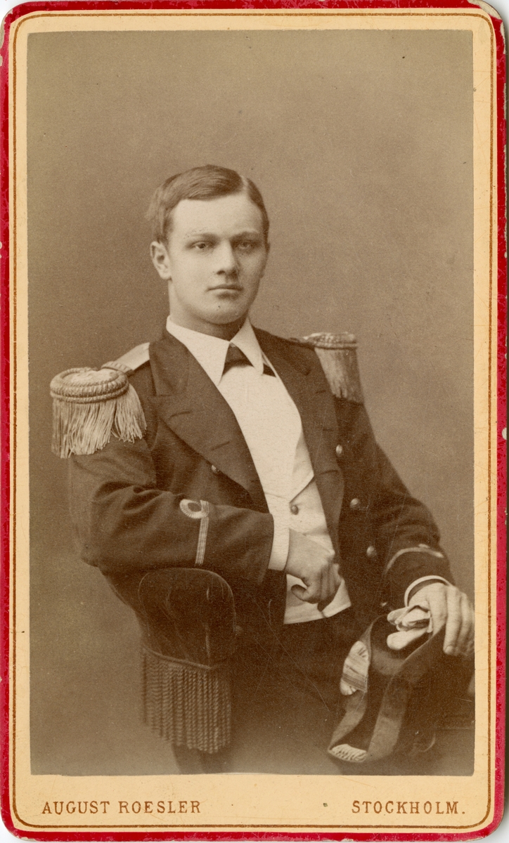 Porträtt av Gustaf Dyrssen, löjtnant vid Flottan.