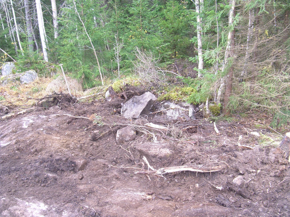 Arkeologisk schaktningsövervakning, schakt 579, lokal 31, Onsby, Alunda socken, Uppland 2014