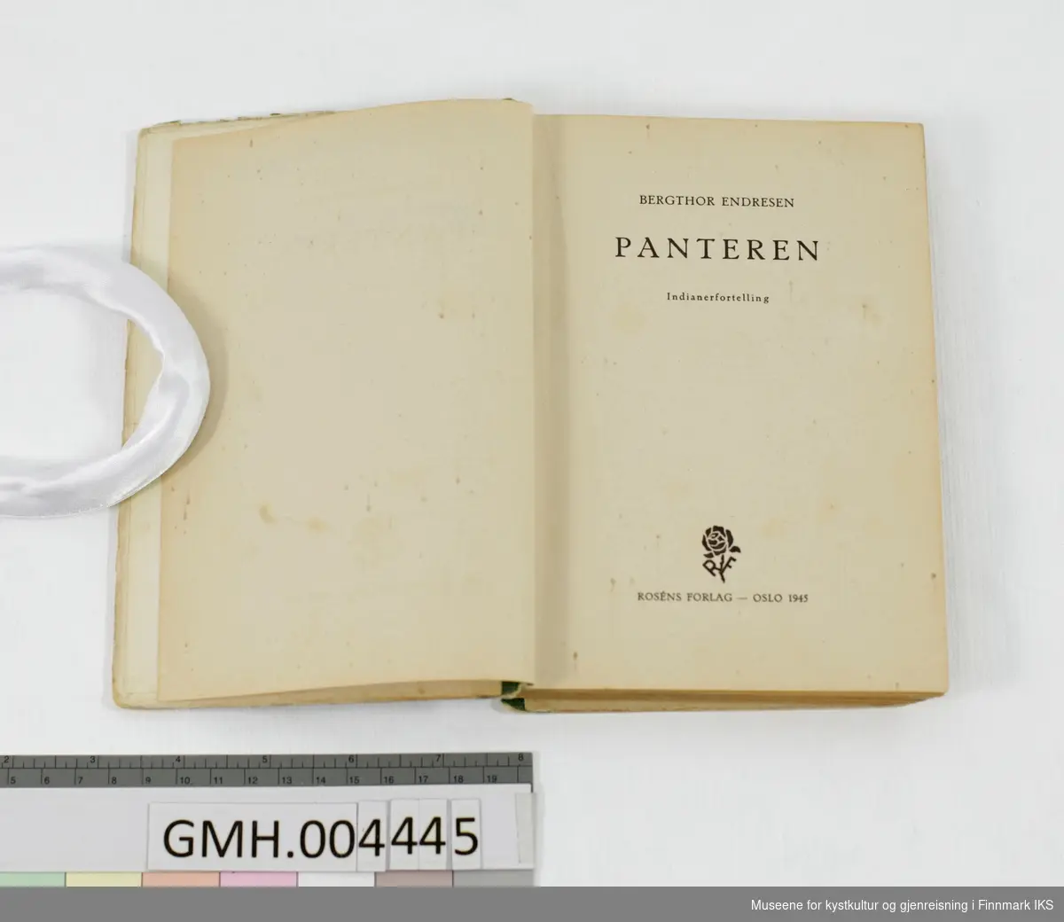 Bok: Bergthor Endresen. "Panteren" Indianerfortelling for gutter. Rosén, Oslo, 1945.
