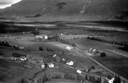 Flyfoto: Bakketun i Bardu 1959