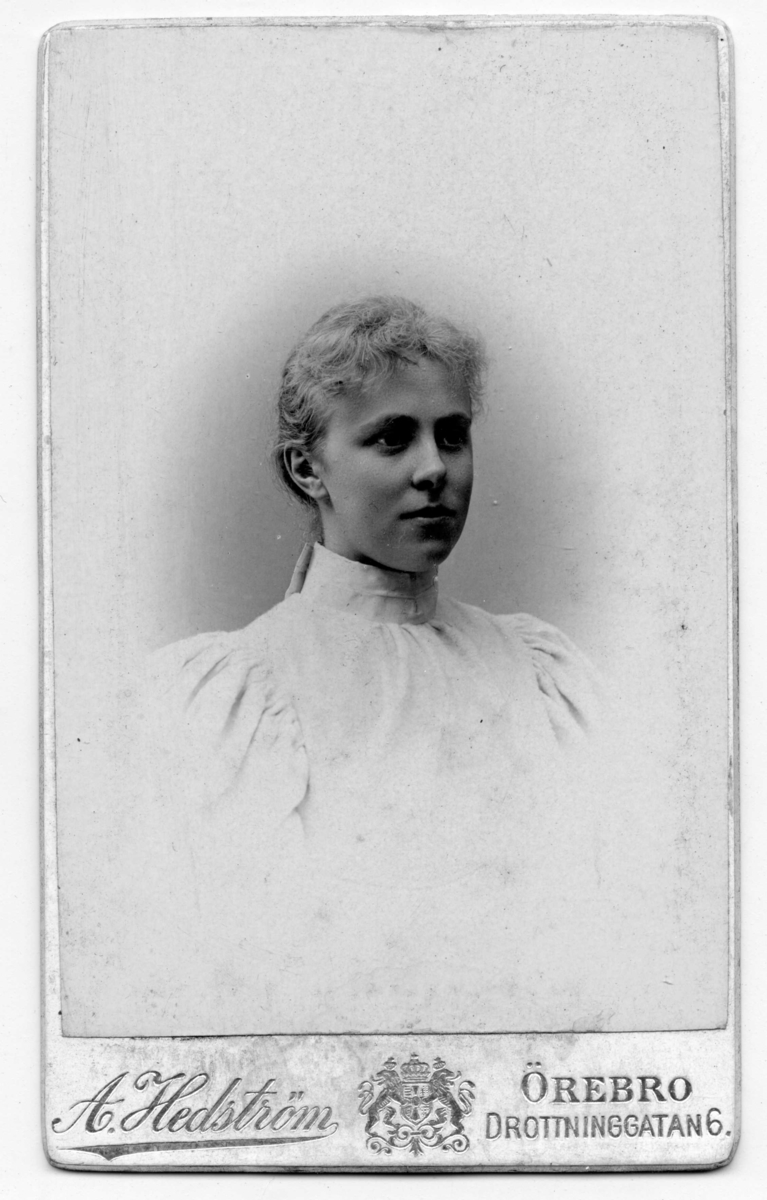 Fröken Signe Quennerstedt, omkom med sin mamma Hanna vid Getå-olyckan 1 okt 1918.