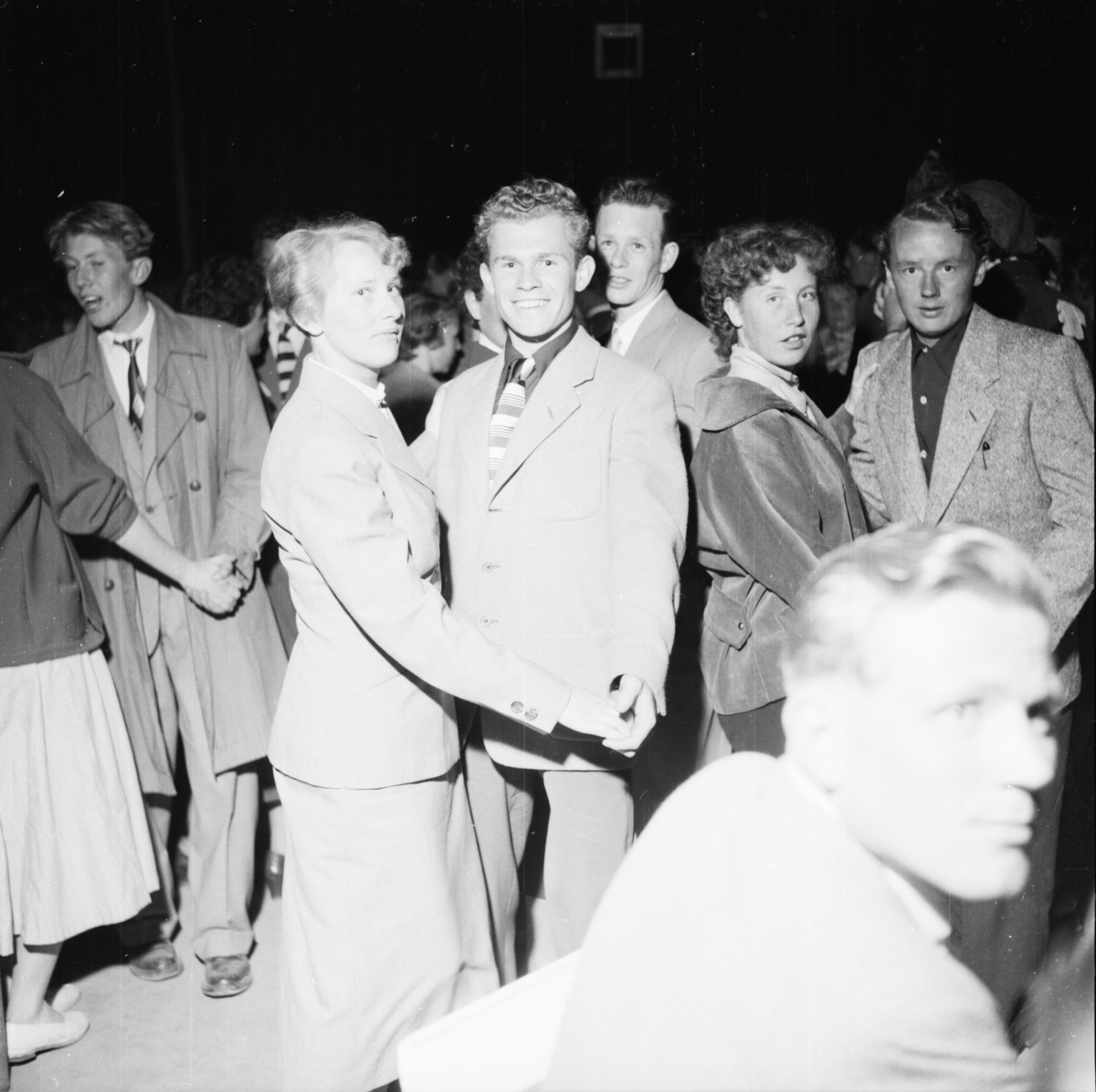 Vardens arkiv. "Byfor. arrangert i Brekkeparken"  26.05.1954