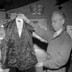 Nationaltheatret bak kulissene. .Serie med fotografier fra t