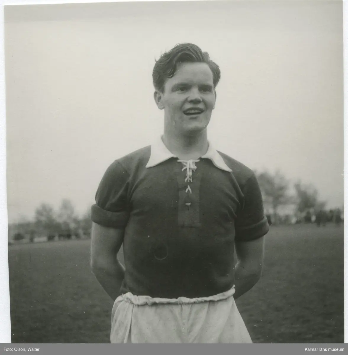 Bertil  Rylander spelade för Kalmar FF 1952-1956. I slutet av 1940-talet hade han spelat några matcher för IFK Göteborg. Han gjorde 40 mål på 70 seriematcher.