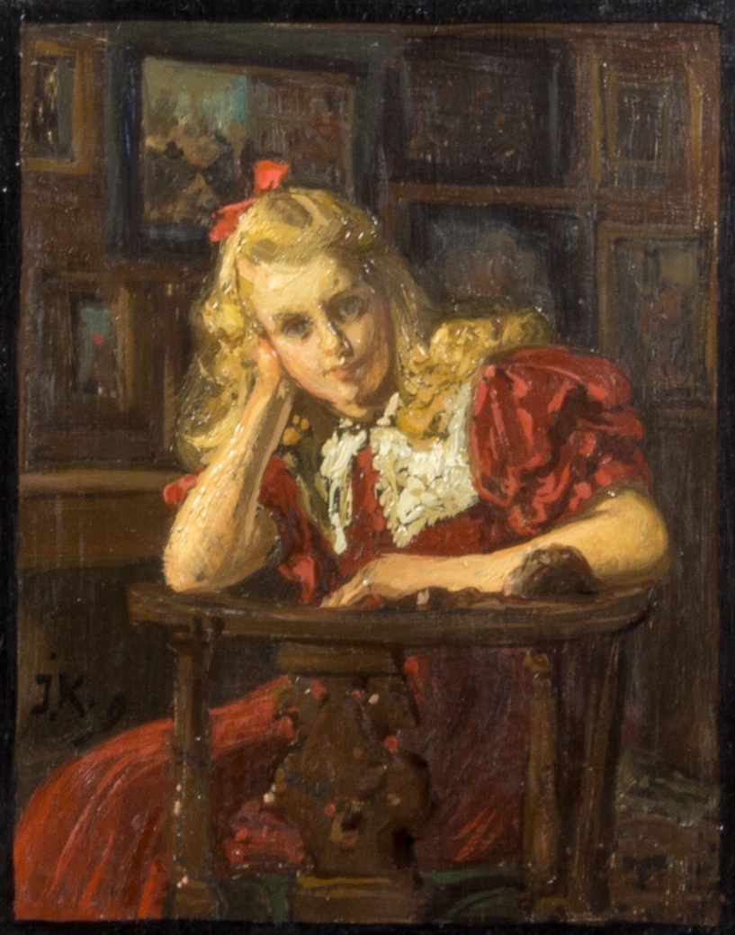 Porträttskiss föreställande Margherita Kronberg som flicka. Hon sitter i en puderstol vänd mot betraktaren. Hon är klädd i röd klänning med puffärmar och vit spetskrage. Hon stödjer huvudet med ena handen och den andra armen vilar på stolsryggen. Ljust långt hår med röd rosett. I bakgrunden tätt hängda målningar.