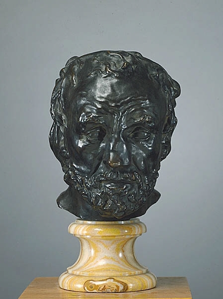Mannen med den krossade näsan är det viktigaste verk som bevarats från Rodins tidiga karriär. Det är porträttet av Bibi – en allt i allo i verkstadsmiljön. När huvudet skapades skadades det på grund av den kalla vintern, men Rodin sände det i oförändrat skick till Parissalongen 1865, som dock refuserade verket. Rodin bevarade skulpturen omsorgsfullt och gjorde senare en version i marmor och flera gjutningar av det.