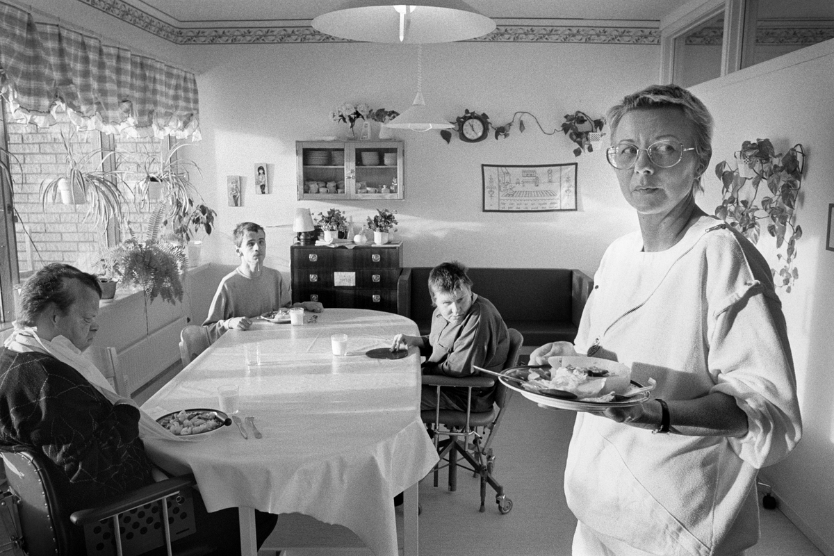 Vid matbordet, Hågaby vårdhem, Uppsala 1989