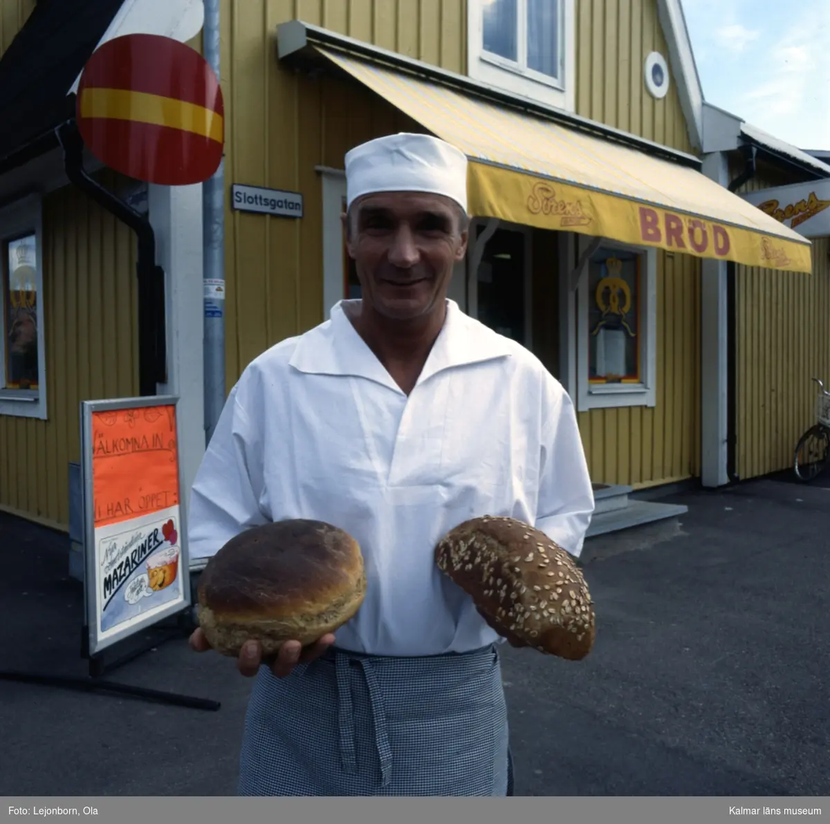 Bagare Lars Fransson. 1957 började han som lärling hos Sörens bröd i Borgholm. 1980 tog han och hans bror över företaget.