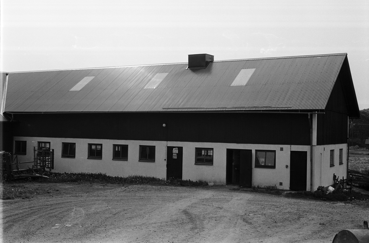 Ladugård, Vittja 2:4, Haggården, Tuna socken, Uppland 1987