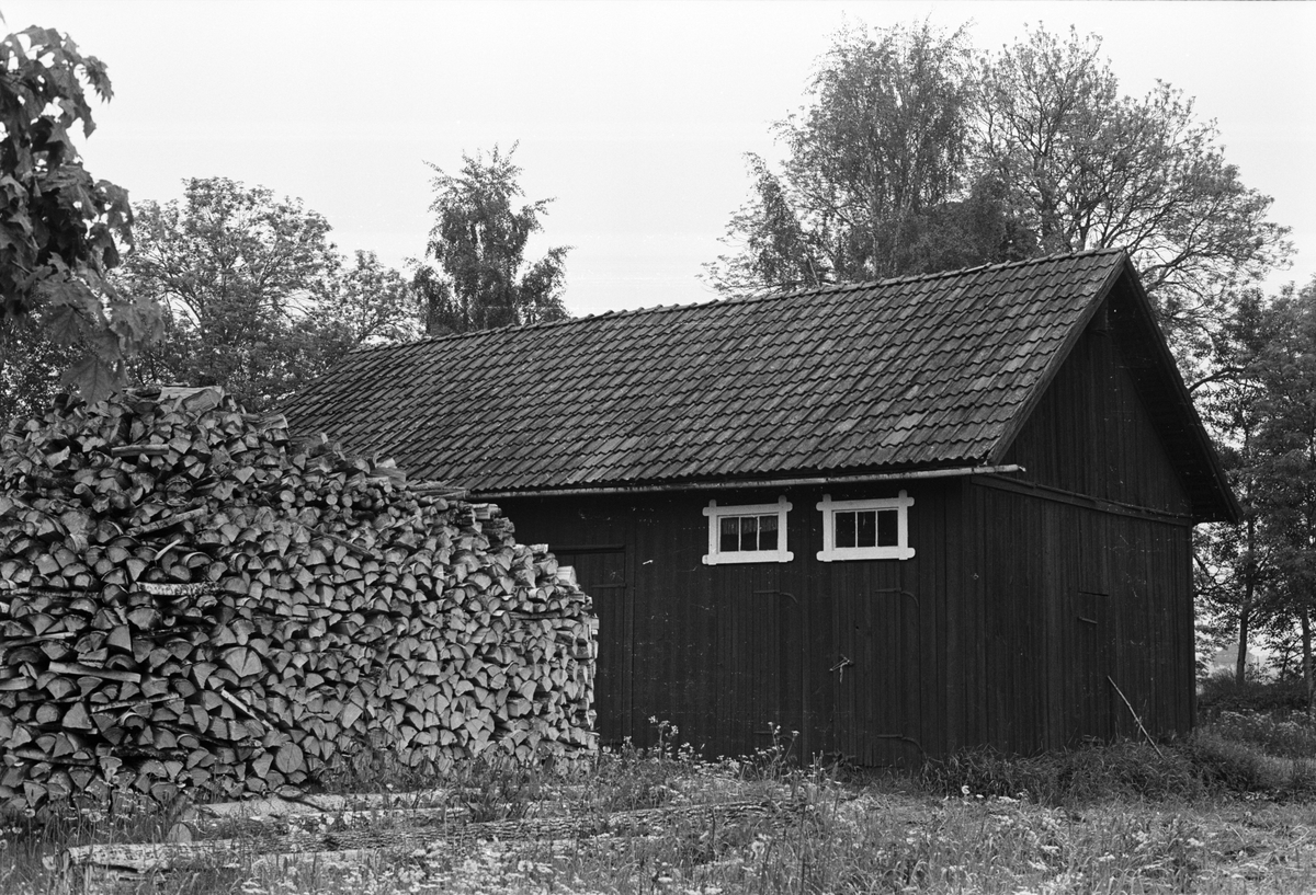 Redskapslider, Häcklinge 1:3, Tuna socken, Uppland 1987
