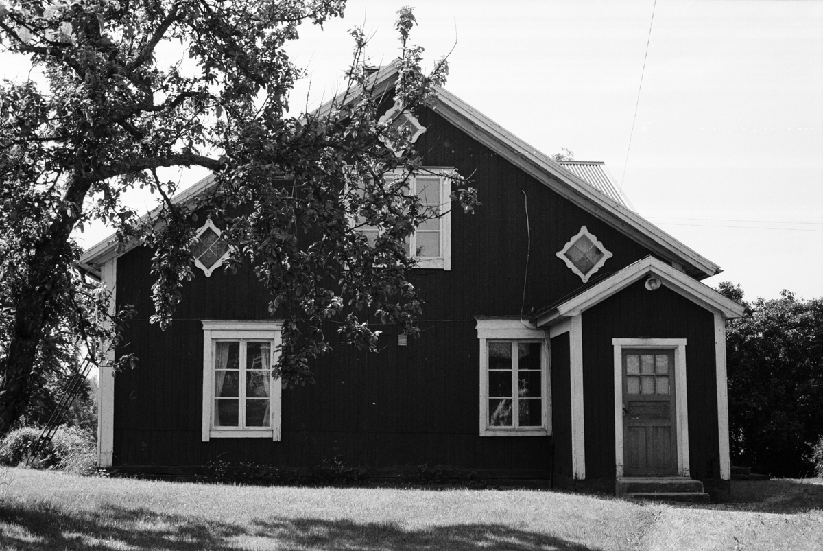 Bostadshus, Saringe 1:2, Nygården, Tuna socken, Uppland 1987