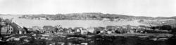 Utsikt fra Nordlandet mot havna, Innlandet, Kirkelandet og G
