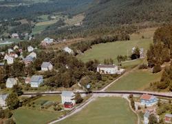 Flyfoto fra Norberg på Tingvoll. Bildet er datert 30. juli 1