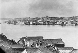 Nr. 21  Parti av Kirkelandet, Kristiansund.  Kopi etter foto