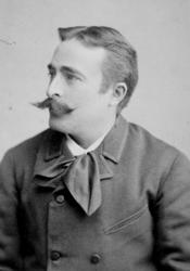 ";O.K. Knutsen"; Fornavn og etternavn er svært utydelig. Det