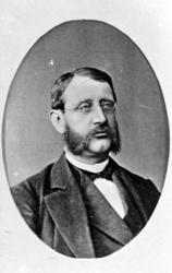 Proprietær Brandt, Surnadal (På Mo). Fra Nordmøre museums fo