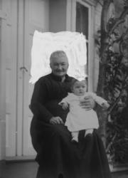 Gunhilde Helene Hageline f. Berner
 gift med Henrik Lind Fal