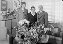 Wilhelm Sundsvik med frue Else og sønn