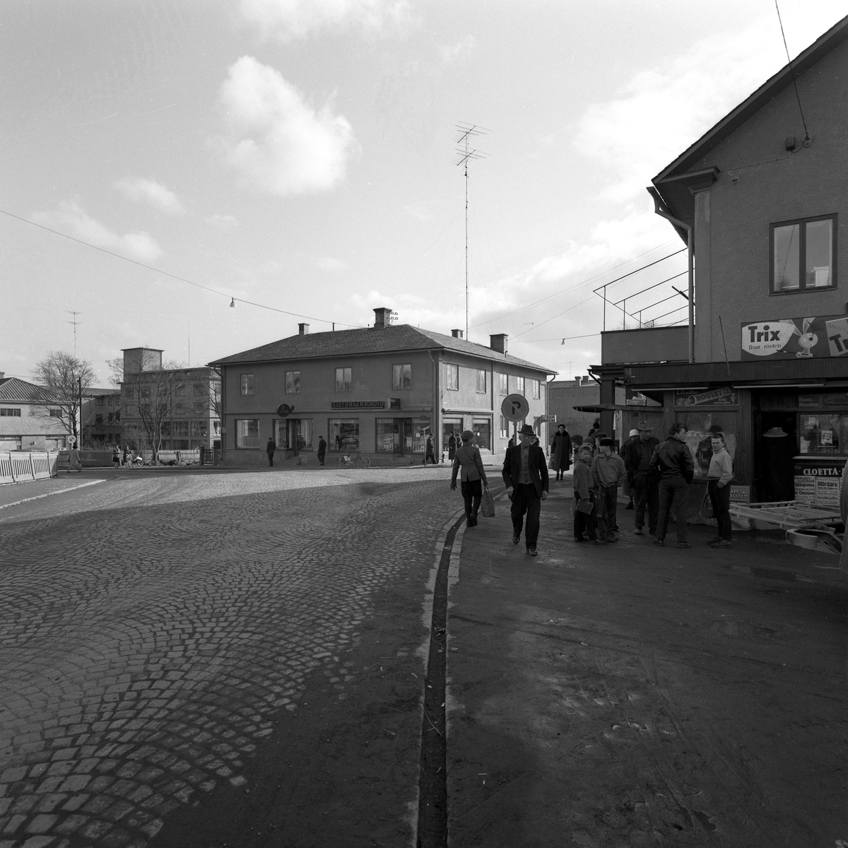 Korsningen Kyrkogatan–Solbergsgränd våren 1960.
