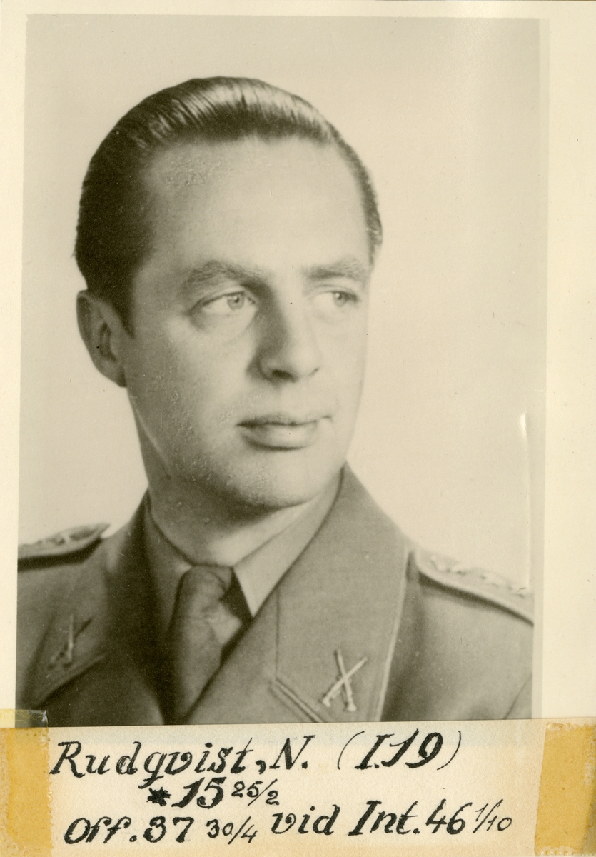 Porträtt av Nils Rudqvist, officer vid Värmlands regemente I 2 och Intendenturkåren.
