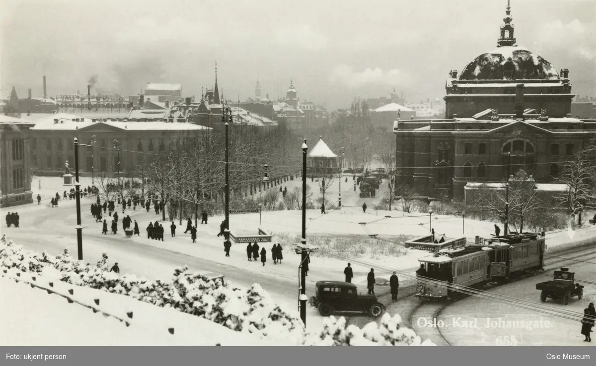 utsikt, park, nedgang til Nationaltheatret stasjon, gatekryss, mennesker, gateliv, Nationaltheatret, musikkpaviljong, Universitetet, snø