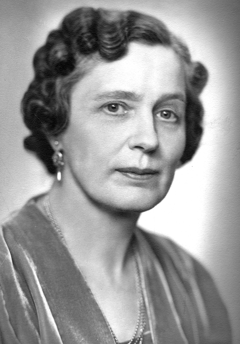 Emmy Bergquist,1939, gift Wadstein. 1889-1978 - Köpings museum ...