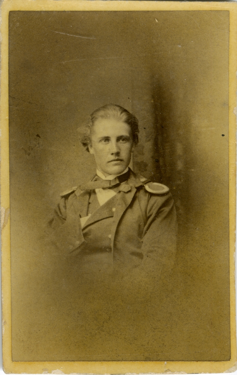 Porträtt av Thure Nicolaus Cederström, underlöjtnant vid Livgardet till häst K 1.