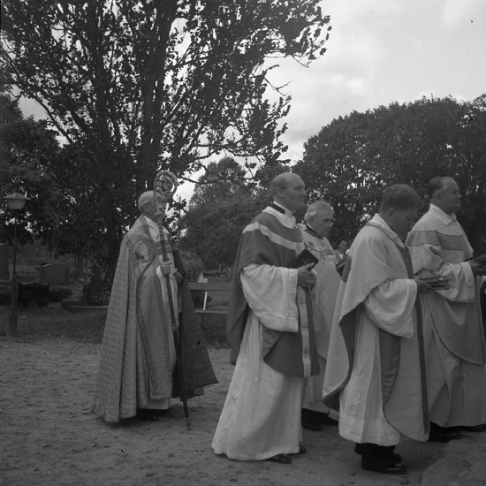 Återinvigning av Nöttja kyrka 1951-09-20. 
Fr. v.: biskop Elis Malmeström, kontraktsprost Ahlberg, domkyrkokomminister Samuelsson och kyrkoherde Ryman
(Södra Ljunga).