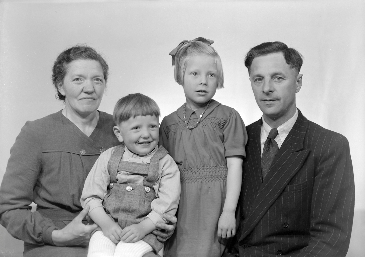 Hilmar Klukstad med familie