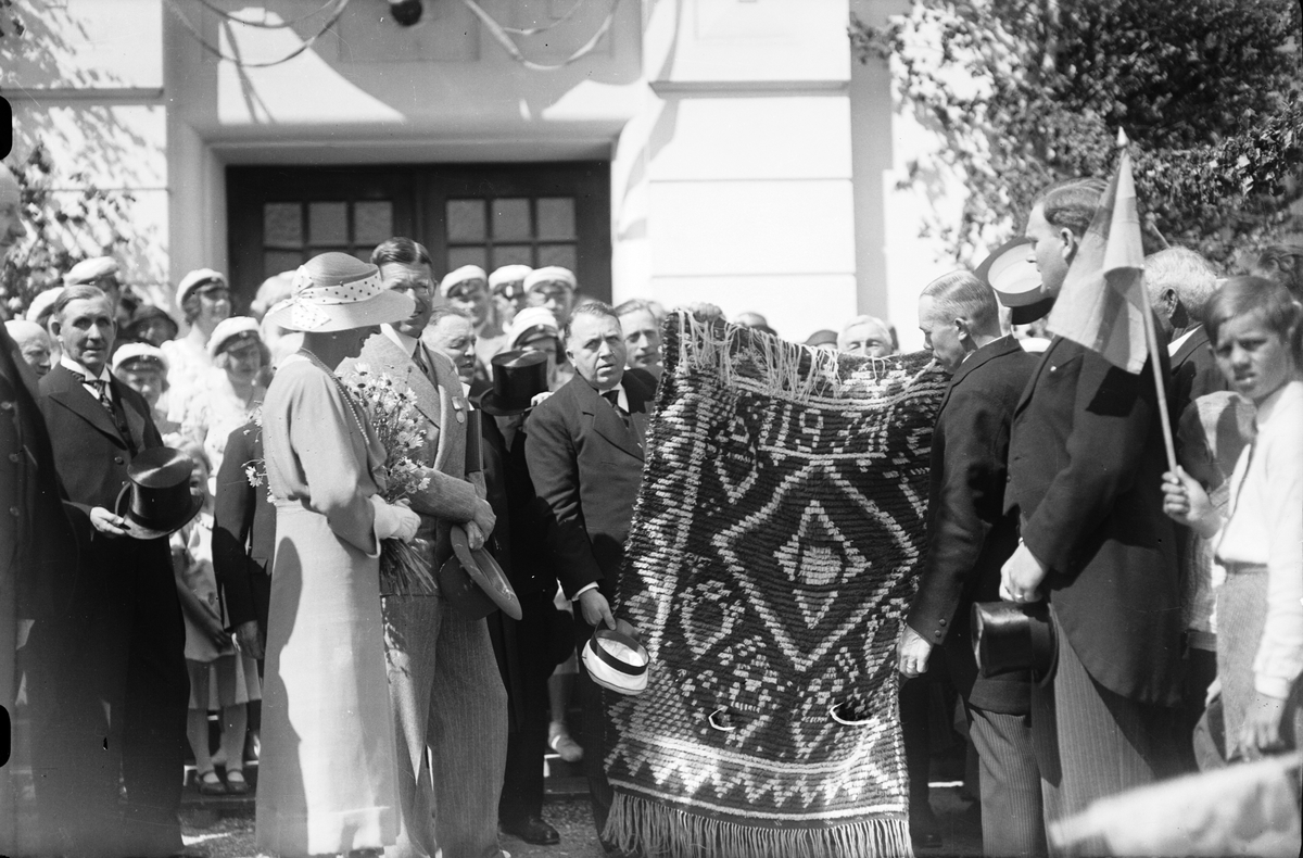 Kronprinsparets Gästrikebesök 1935. En 9-dagarsfärd genom Norrland. Slutet av juni och några dagar in i juli. Besök på Vasaskolan
