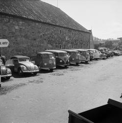 Bilutstillingen på ytre Kongsgård 1953. Grendahl Auto A/S