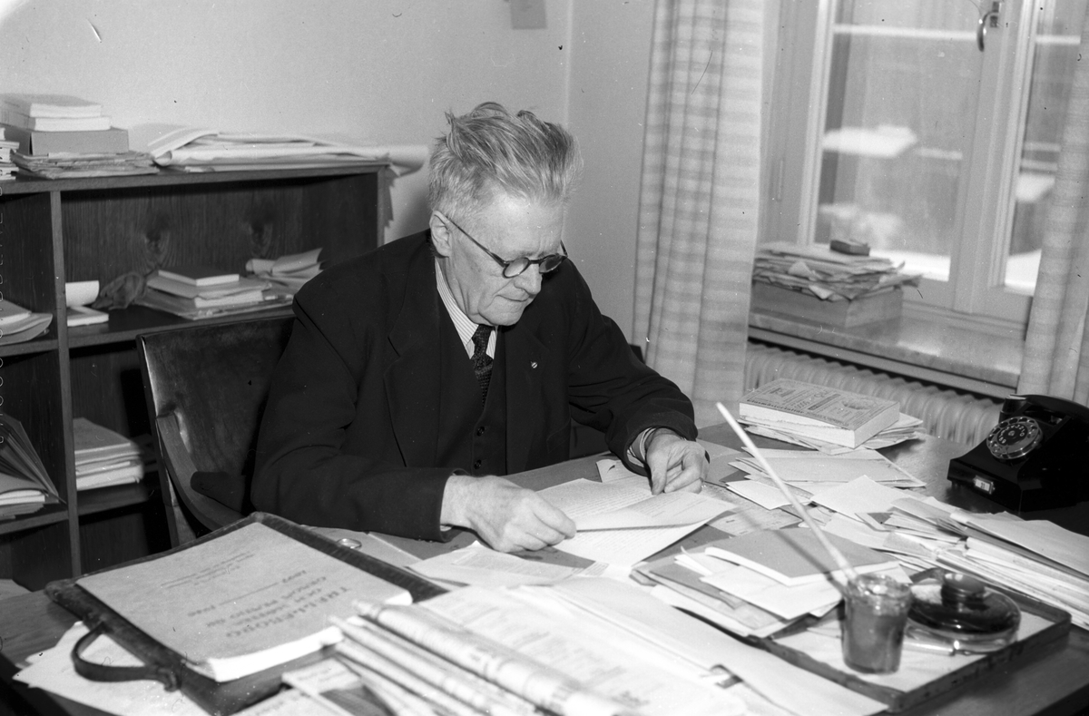 Redaktör Nordling på Arbetarbladet. Januari 1948. Reportage för Dagens Nyheter.