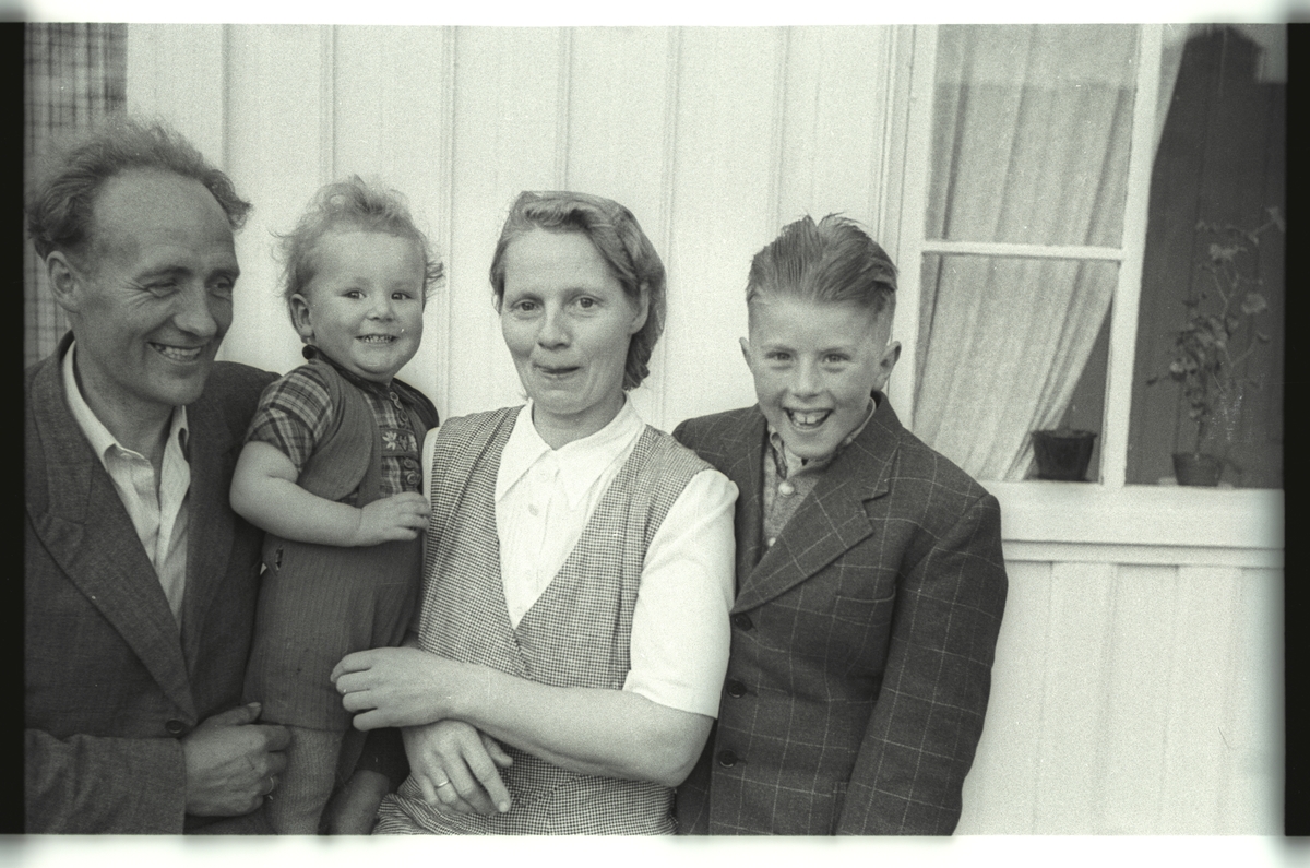 Olav Røstum med familie