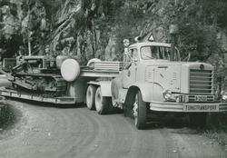 1956 modell FWD 6x6 transporterer bulldozer Allis Chalmers p