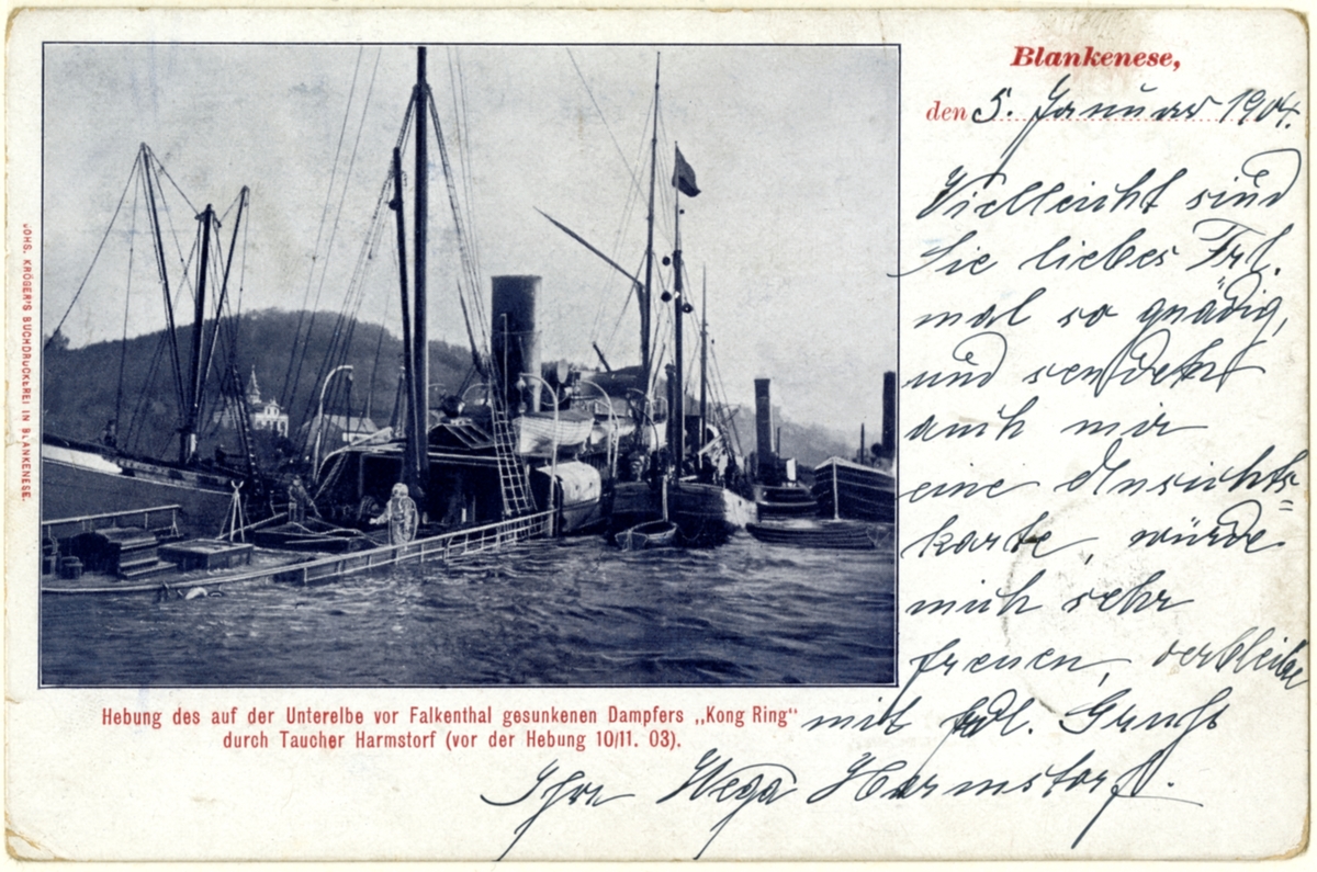 Postkort med motiv fra D/S 'Kong Ring' (b.1882, Kockums Mek.Verksted AB., Malmø), før hevingen av skipet, etter forlis i 1903