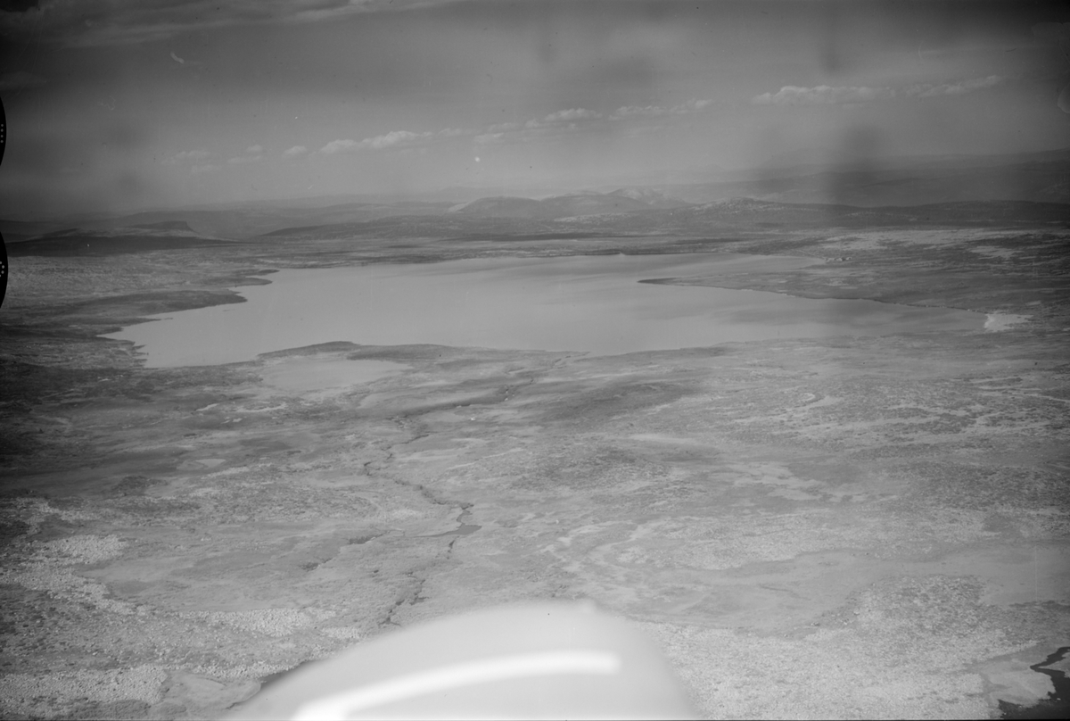 Fjellandskap, Øyer, 1953, vann, fjell